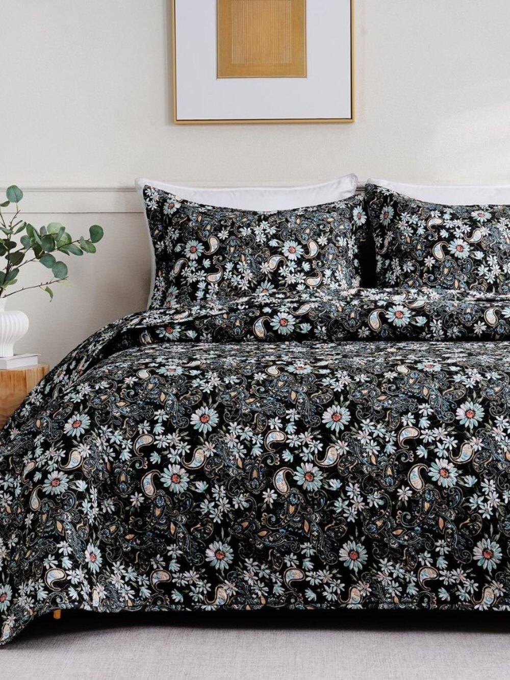 Black Paisley Floral Quilt Set Full/Queen Size